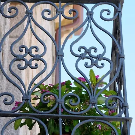 拉卡萨迪巴拜住宿加早餐旅馆 2* Nuchis